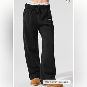 Authentic ALO Accolades Straight-Leg Logo Sweatpants Black  28” inseams XS/S